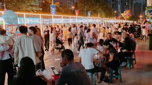 j9国际站官网首页直达城市广场获评首批湖南省夜间消费聚集示范区